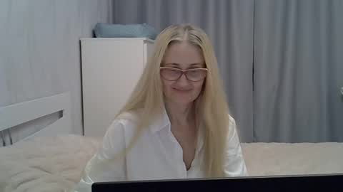 _xsharonx_ online show from 01-13-25, 05:02