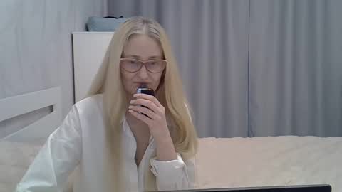 _xsharonx_ online show from 01-14-25, 12:56