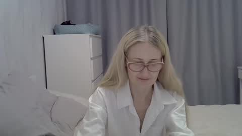 _xsharonx_ online show from 01-23-25, 03:54