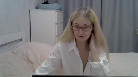 _xsharonx_ online show from 01-31-25, 05:42