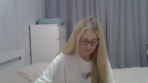 _xsharonx_ online show from 02-01-25, 08:26