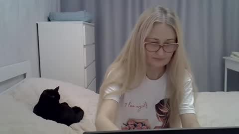 _xsharonx_ online show from 02-07-25, 11:12