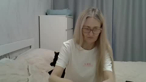 _xsharonx_ online show from 02-09-25, 02:18