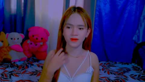 Snapshot of _xxlilly chatting on 05-22-26, 08:10 _xxlilly online show from 05-22-26, 08:10