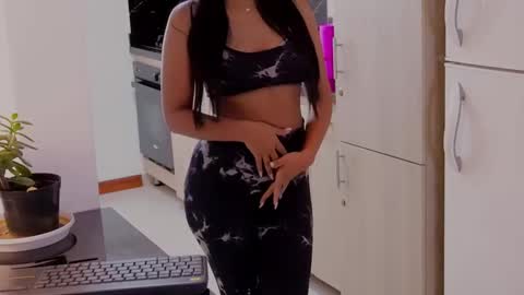 Macca and Ana online show from 01-18-25, 03:59