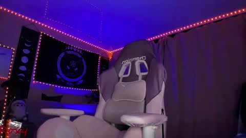 Roxy online show from 02-26-26, 01:26