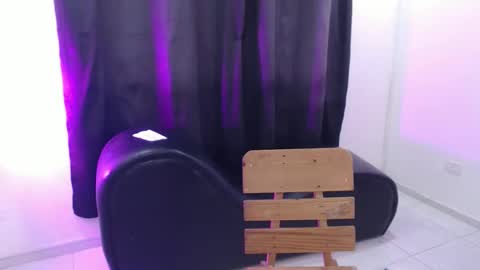 yuky online show from 04-23-26, 08:00