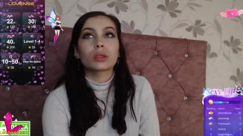 Yuyi online show from 01-28-25, 05:11