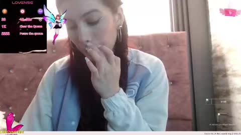 Yuyi online show from 11-28-25, 05:26