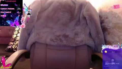 Snapshot of _yuyi chatting on 06-19-26, 02:27 Yuyi online show from 06-19-26, 02:27