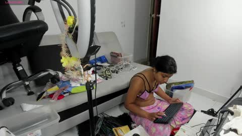 zara online show from 01-14-25, 07:59