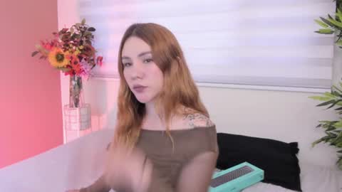 Snapshot of _zoe_3 chatting on 06-14-26, 02:30 Zoe online show from 06-14-26, 02:30