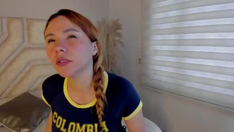 Snapshot of _zoe_3 chatting on 06-23-26, 12:36 Zoe online show from 06-23-26, 12:36