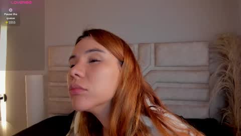 Snapshot of _zoe_3 chatting on 07-27-26, 12:45 Zoe online show from 07-27-26, 12:45
