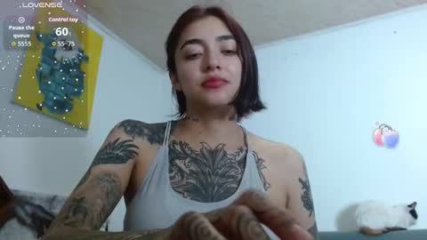 Zoe  online show from 10-04-25, 01:36