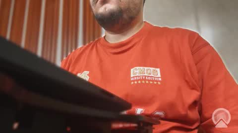 Snapshot of a4h_odin chatting on 10-17-25, 11:13 Sleepy owl online show from 10-17-25, 11:13