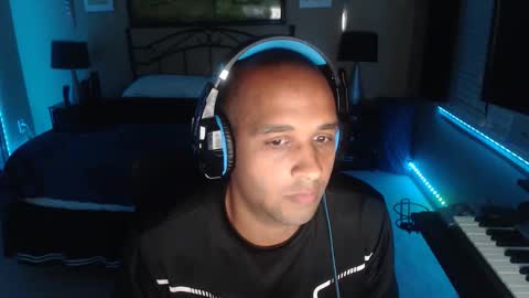 Snapshot of a4orce chatting on 11-11-25, 02:22 a4orce online show from 11-11-25, 02:22