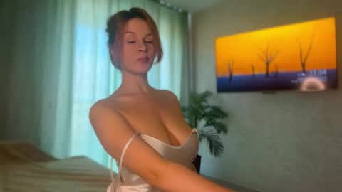        online show from 10-27-25, 09:35