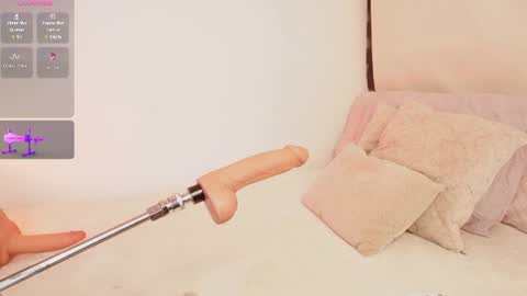 Snapshot of a__vanellopecute chatting on 06-24-26, 08:35 Alexandra online show from 06-24-26, 08:35