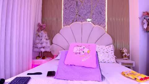 Aisha online show from 11-23-25, 12:05