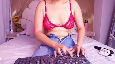Snapshot of a_aisha chatting on 04-27-26, 12:36 Aisha online show from 04-27-26, 12:36