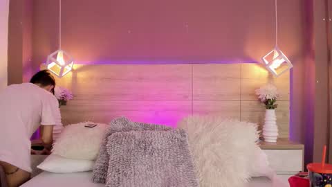 Luni  online show from 11-15-25, 02:24