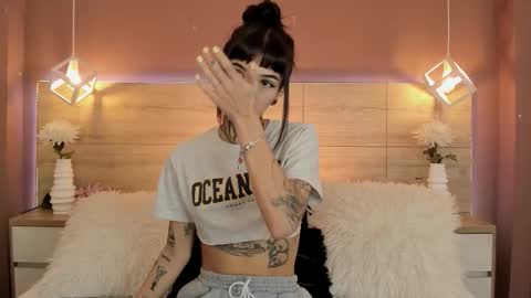 Luni  online show from 11-29-25, 01:14