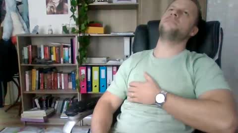 Long distance cumshot online show from 02-27-25, 10:26