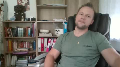 Snapshot of aaaandzzz chatting on 05-09-26, 07:24 Long distance cumshot online show from 05-09-26, 07:24