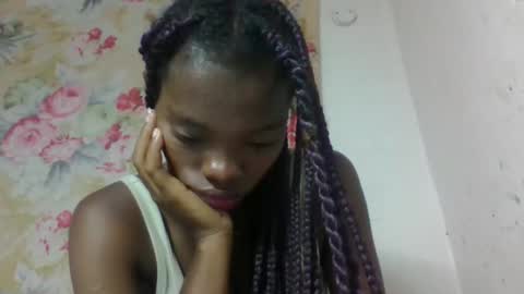 Snapshot of aadienne chatting on 05-01-26, 02:16 aadienne online show from 05-01-26, 02:16