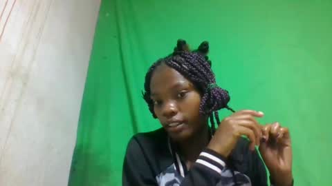 Snapshot of aadienne chatting on 05-12-26, 09:56 aadienne online show from 05-12-26, 09:56