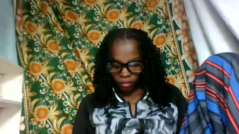 Snapshot of aadienne chatting on 06-09-26, 06:08 aadienne online show from 06-09-26, 06:08