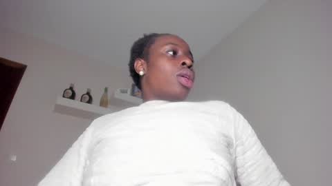  Sara      online show from 12-23-24, 01:45