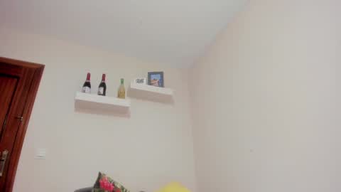  Sara      online show from 02-03-25, 11:53