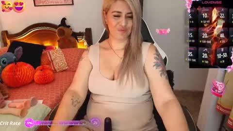 Snapshot of aamanda_queen chatting on 10-17-25, 11:35 aamanda online show from 10-17-25, 11:35