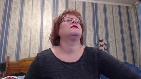 Snapshot of aamarillis chatting on 04-11-26, 07:18 NINA online show from 04-11-26, 07:18