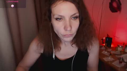 Snapshot of aamazingjoi chatting on 12-26-24, 11:57 Katie online show from 12-26-24, 11:57