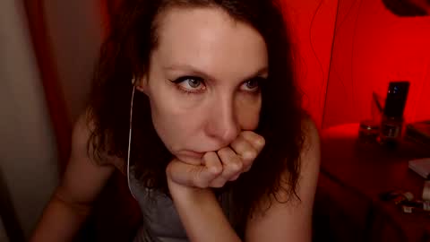 Snapshot of aamazingjoi chatting on 01-18-25, 08:40 Katie online show from 01-18-25, 08:40