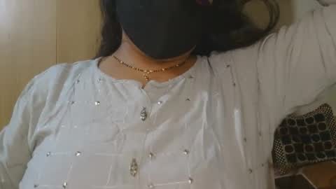 aaradhya_sexy_88 online show from 03-12-26, 12:00