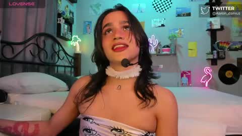 Snapshot of aaron_darkus chatting on 05-16-26, 05:56 Aaron online show from 05-16-26, 05:56
