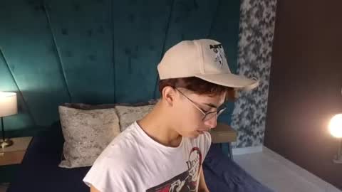 Aaron Ezequiel online show from 06-23-26, 12:47