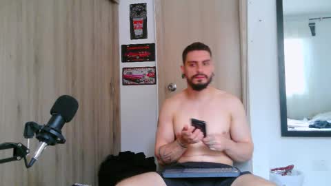 Aaron kwok online show from 02-19-26, 10:28