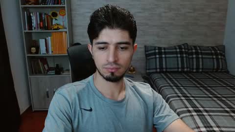 Snapshot of aaron_paul_ chatting on 10-23-25, 07:23 Aaron online show from 10-23-25, 07:23