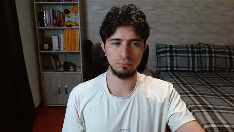 Aaron online show from 02-09-26, 09:52