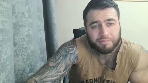 Snapshot of aaron_royal chatting on 11-01-25, 04:42 Davin tayl online show from 11-01-25, 04:42