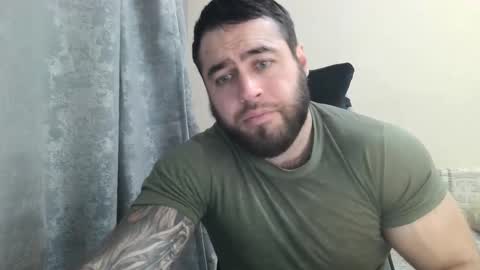 Snapshot of aaron_royal chatting on 11-05-25, 05:02 Davin tayl online show from 11-05-25, 05:02