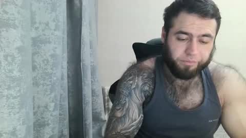 Snapshot of aaron_royal chatting on 11-17-25, 04:57 Davin tayl online show from 11-17-25, 04:57