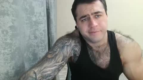 Snapshot of aaron_royal chatting on 11-18-25, 12:31 Davin tayl online show from 11-18-25, 12:31