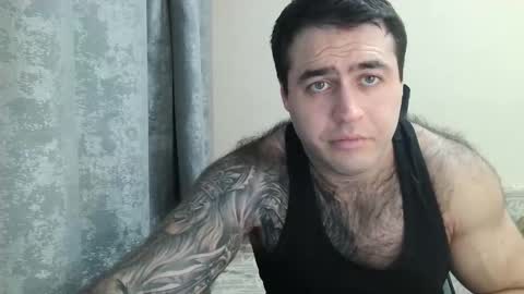 Snapshot of aaron_royal chatting on 11-23-25, 05:13 Davin tayl online show from 11-23-25, 05:13