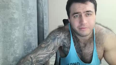 Snapshot of aaron_royal chatting on 11-26-25, 05:58 Davin tayl online show from 11-26-25, 05:58